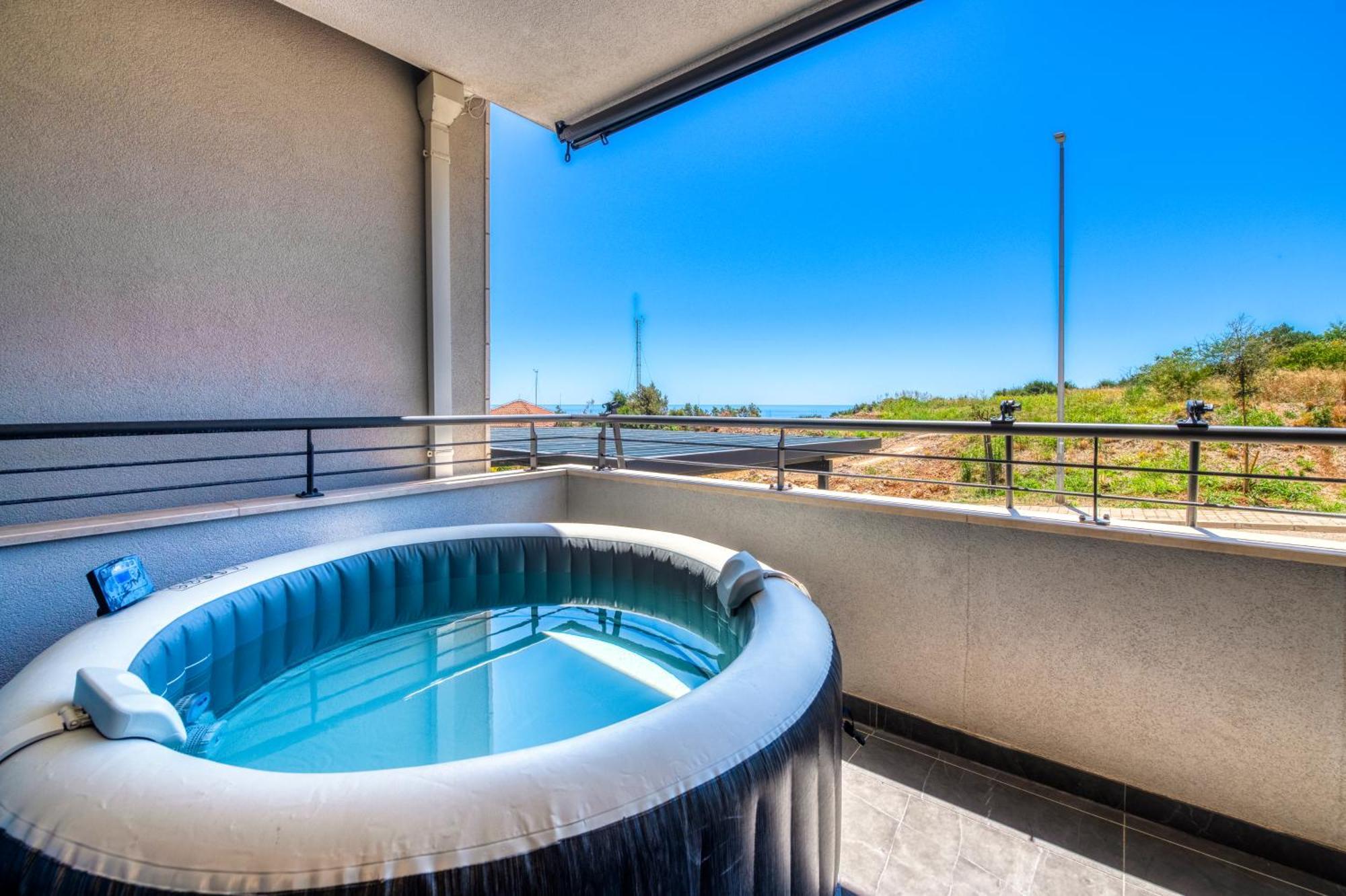 Sunny Rock Apartment
