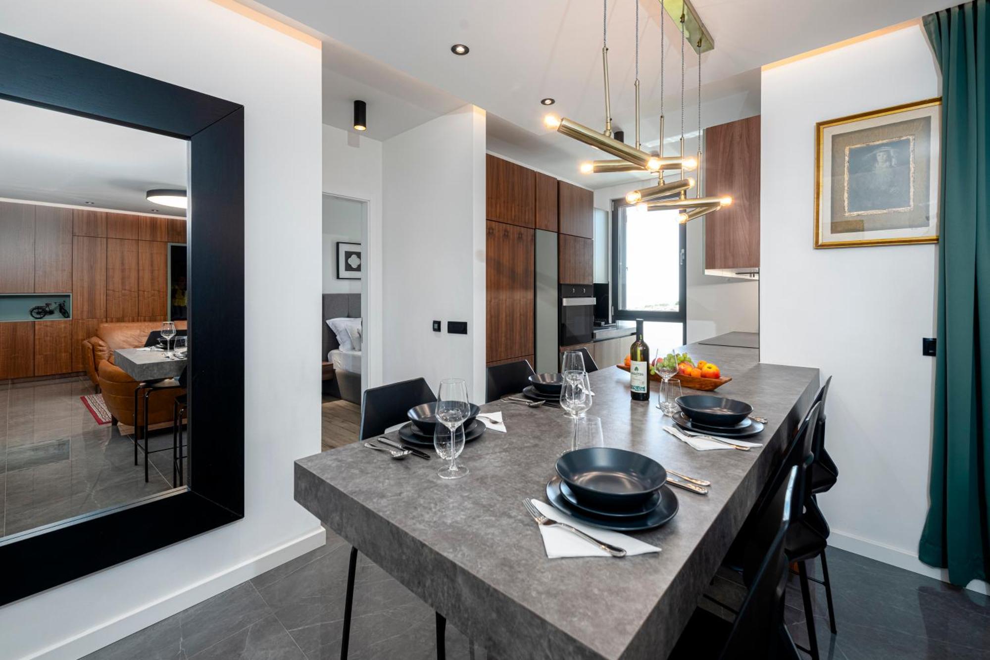 Sunny Rock Apartment